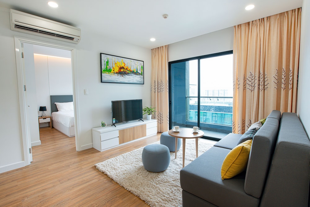 republic plaza serviced apartment