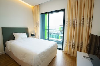 republic plaza serviced apartment