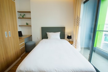 republic plaza serviced apartment