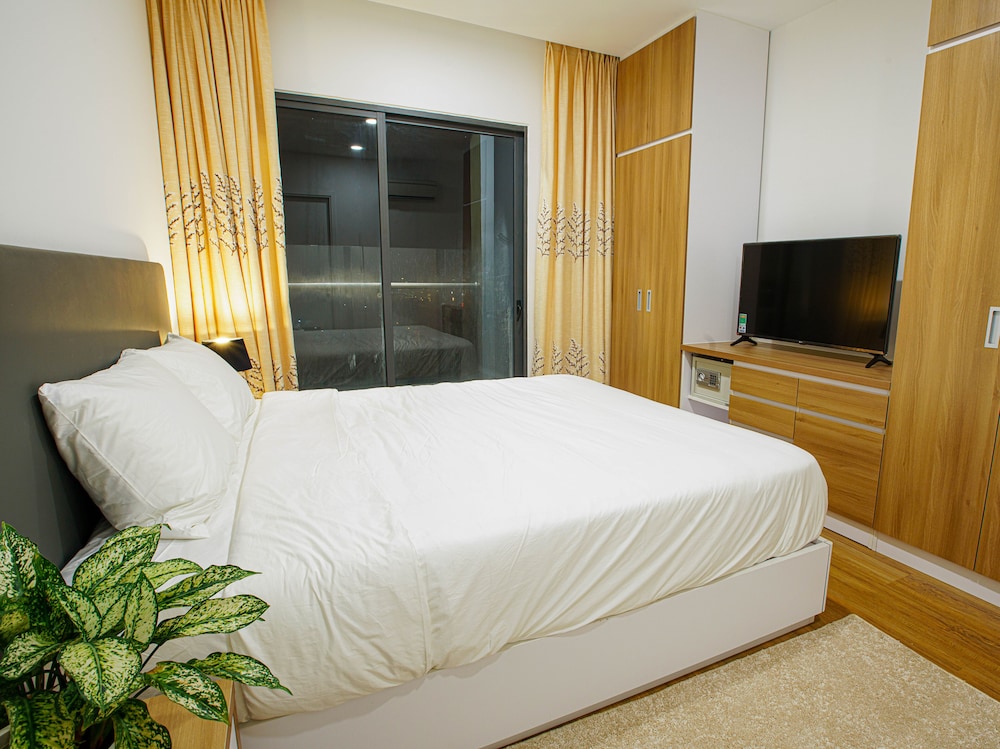 republic plaza serviced apartment