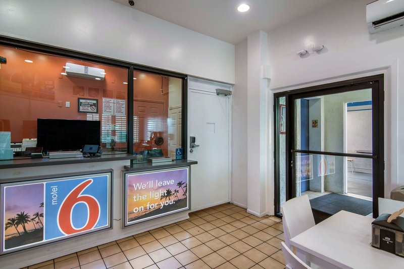 motel 6 monterey park ca