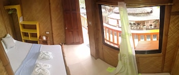 Guanna's Place Room And Resto Bar,Near Bagacay Point Lighthouse,2 star