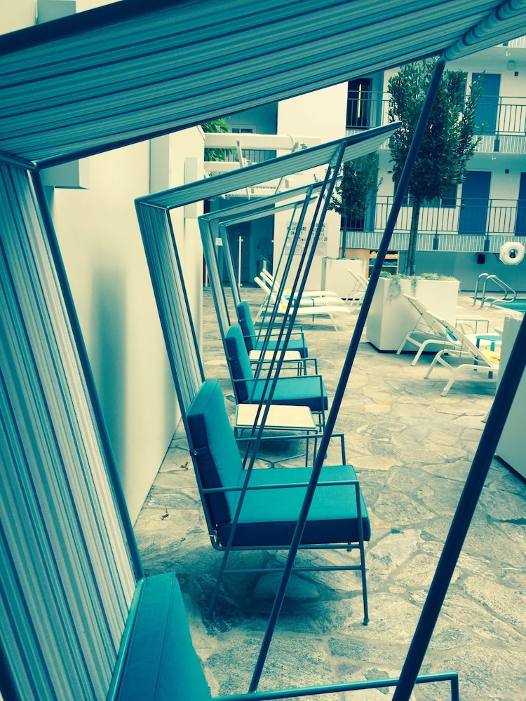 beverly laurel hotel at west hollywood