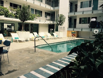 beverly laurel hotel at west hollywood