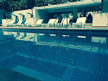 beverly laurel hotel at west hollywood