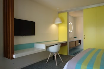 beverly laurel hotel at west hollywood