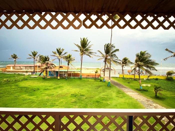 yellow moon guesthouse apartments