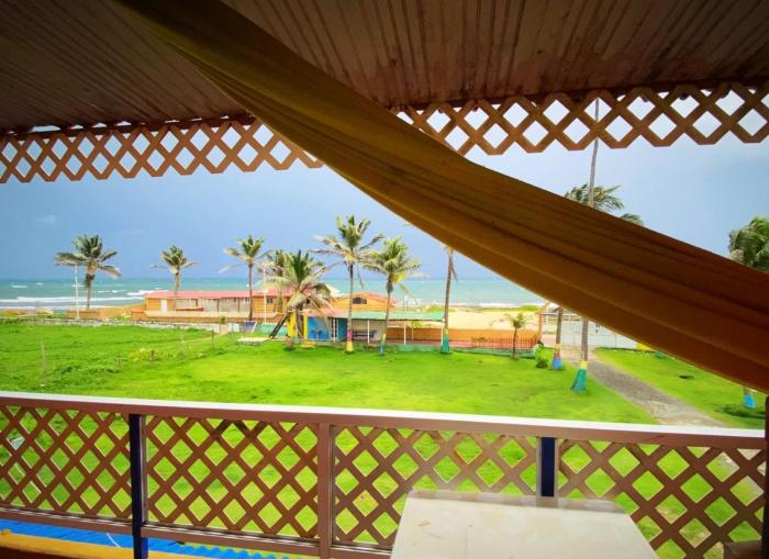 yellow moon guesthouse apartments