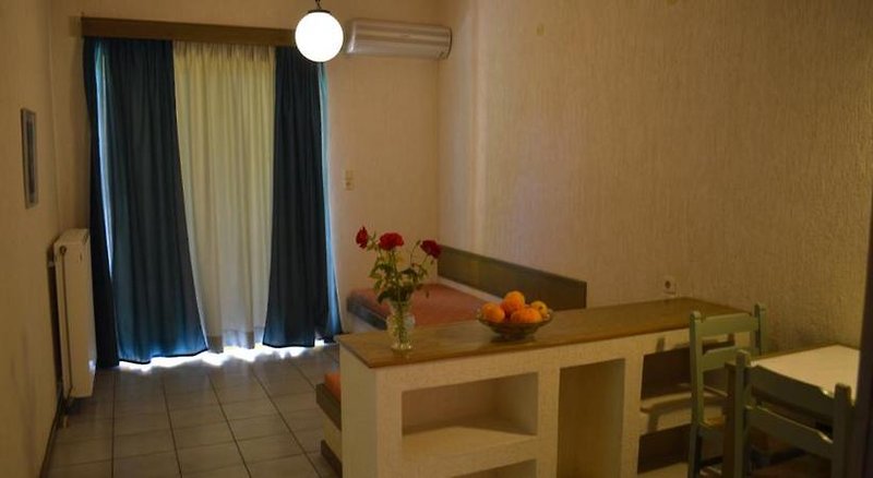 lycasti maisonettes