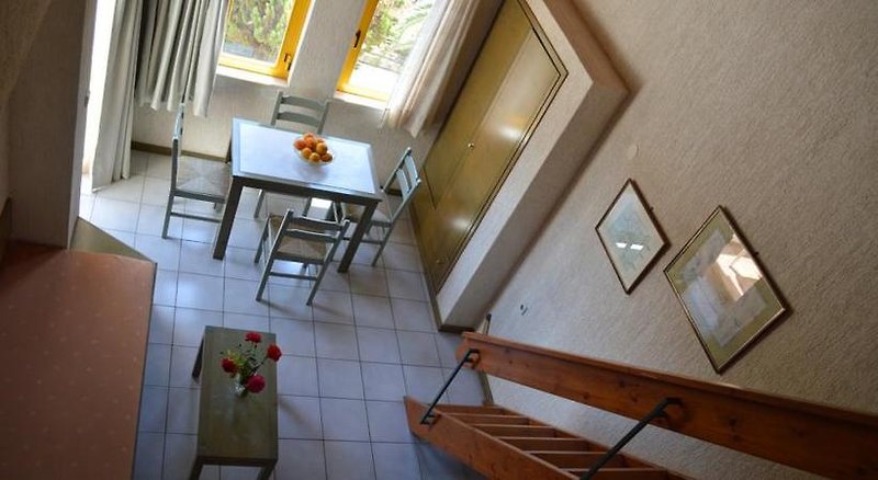 lycasti maisonettes