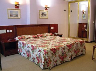 Chateau La Roca,Sancibrian>>Cantabria,3 star