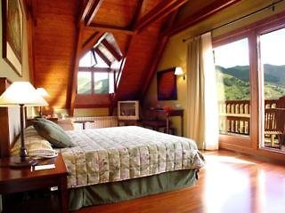 Saliecho,Huesca>>Formigal,4 star