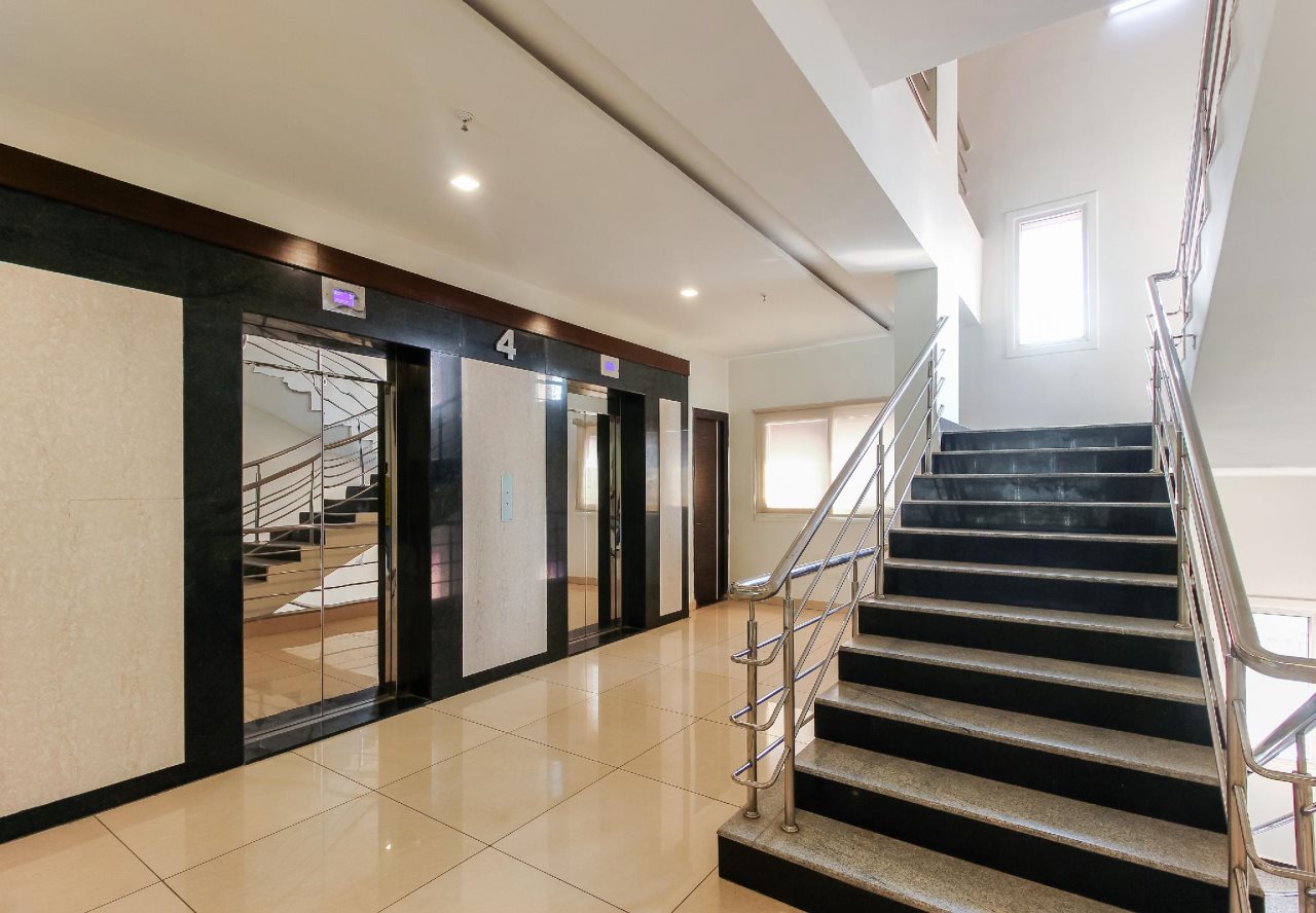 oyo 24799 redlas inn