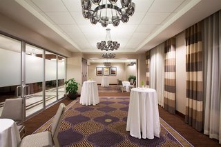 sheraton pittsburgh airport hotel