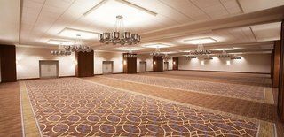 sheraton pittsburgh airport hotel
