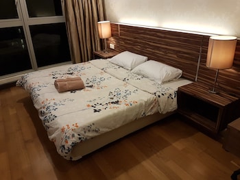regalia studio 109 suites