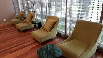 regalia studio 109 suites