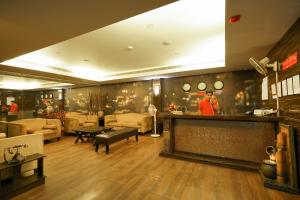 capital o 15754 mookkannoor tourist home