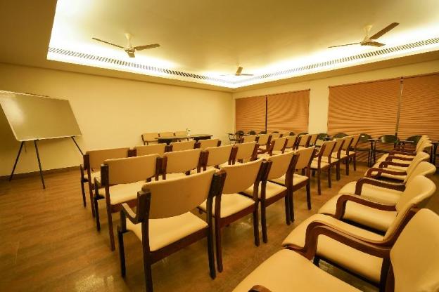 capital o 15754 mookkannoor tourist home