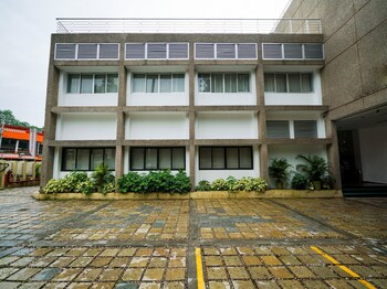 capital o 15754 mookkannoor tourist home