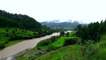 Garur Valley,Corbett National Park>>Almora,3 star