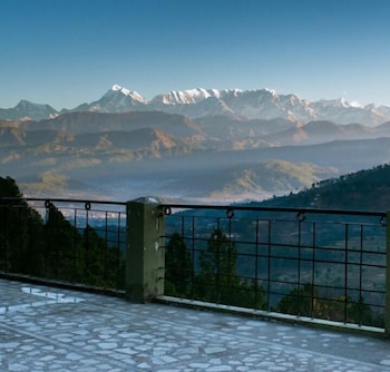 Garur Valley,Corbett National Park>>Almora,3 star