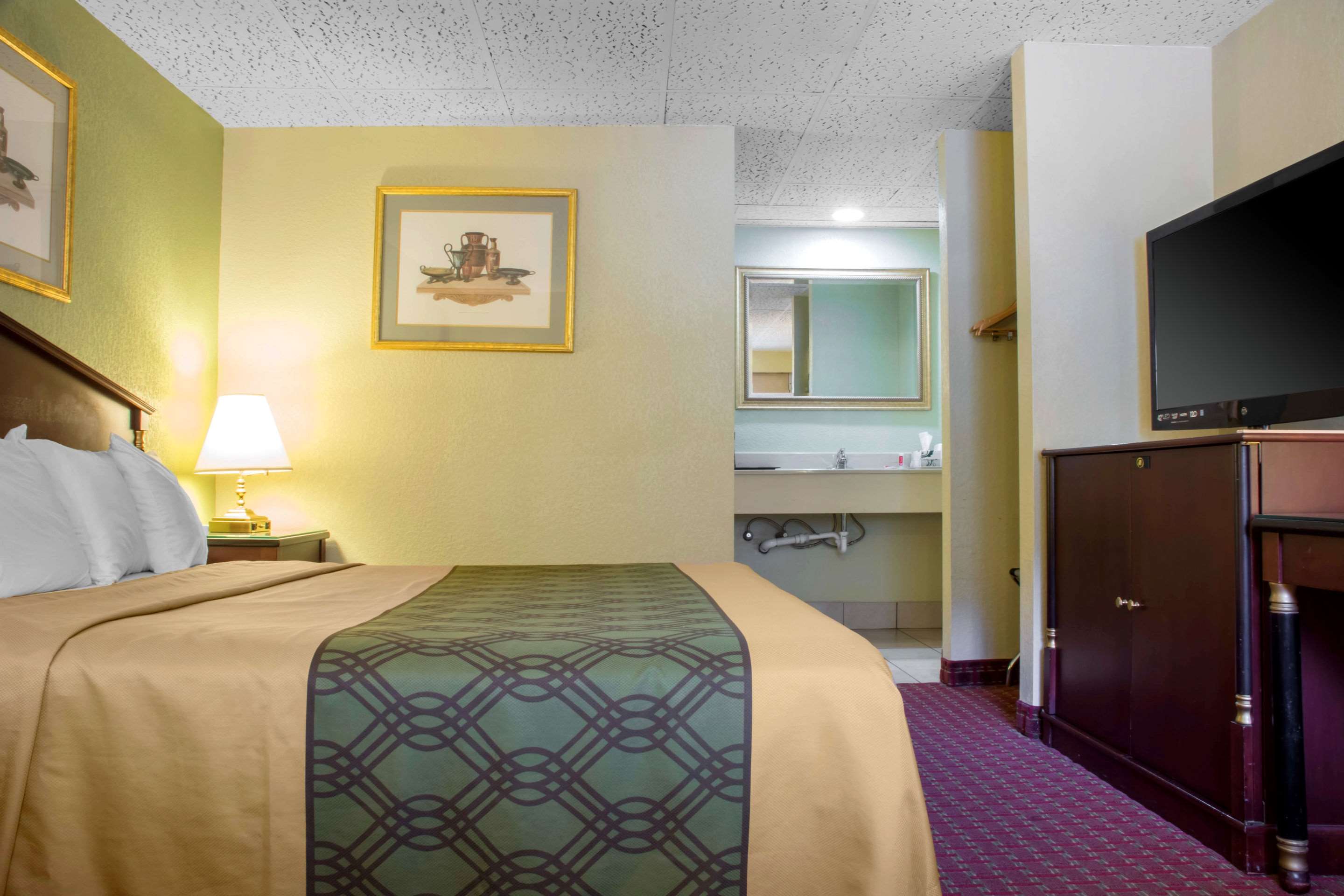 econo lodge bradford