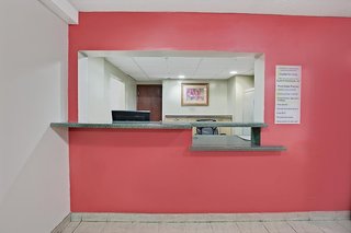 Super 8 By Wyndham Crystal Lake,Chicago>>Algonquin,2 star