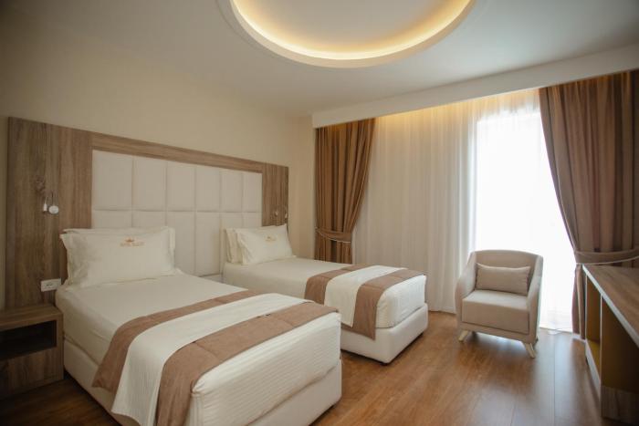 hotel exalco al