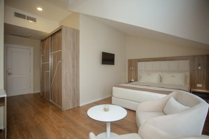 hotel exalco al