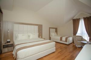 hotel exalco al