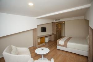 hotel exalco al