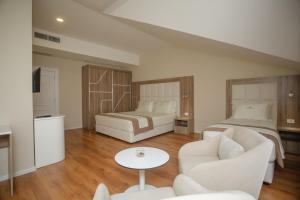 hotel exalco al