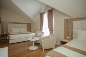 hotel exalco al