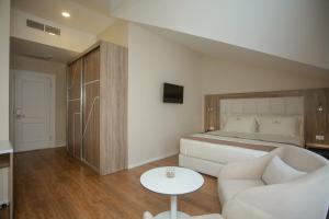 hotel exalco al