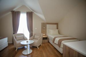 hotel exalco al