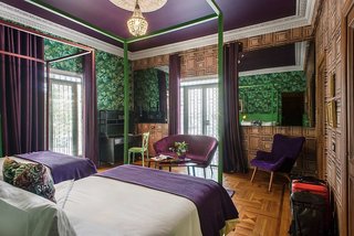 pug seal polanco anatole france