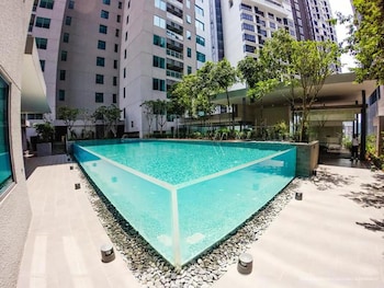 summer suites klcc apartments