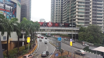 summer suites klcc apartments