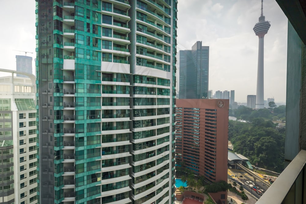 summer suites klcc apartments