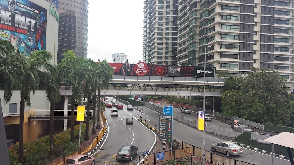 summer suites klcc apartments