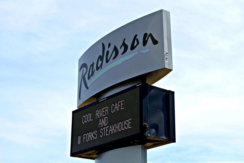 radisson hotel denver central