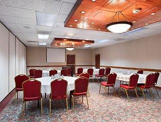 radisson hotel denver central