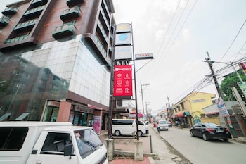 reddoorz moonwalk paranaque