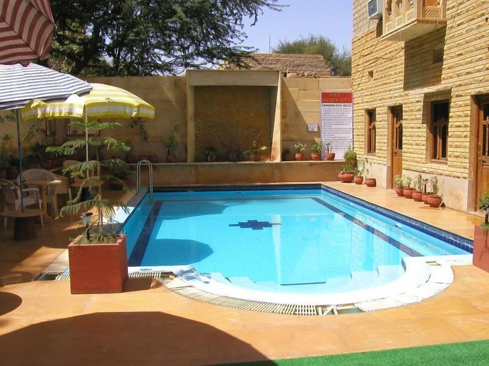 hotel golden city