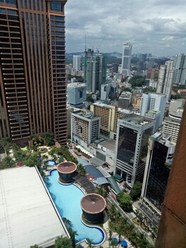 real point suites at times square