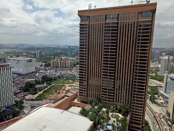 real point suites at times square