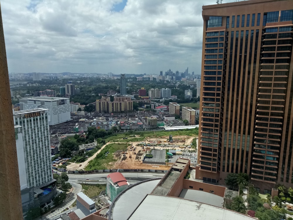 real point suites at times square