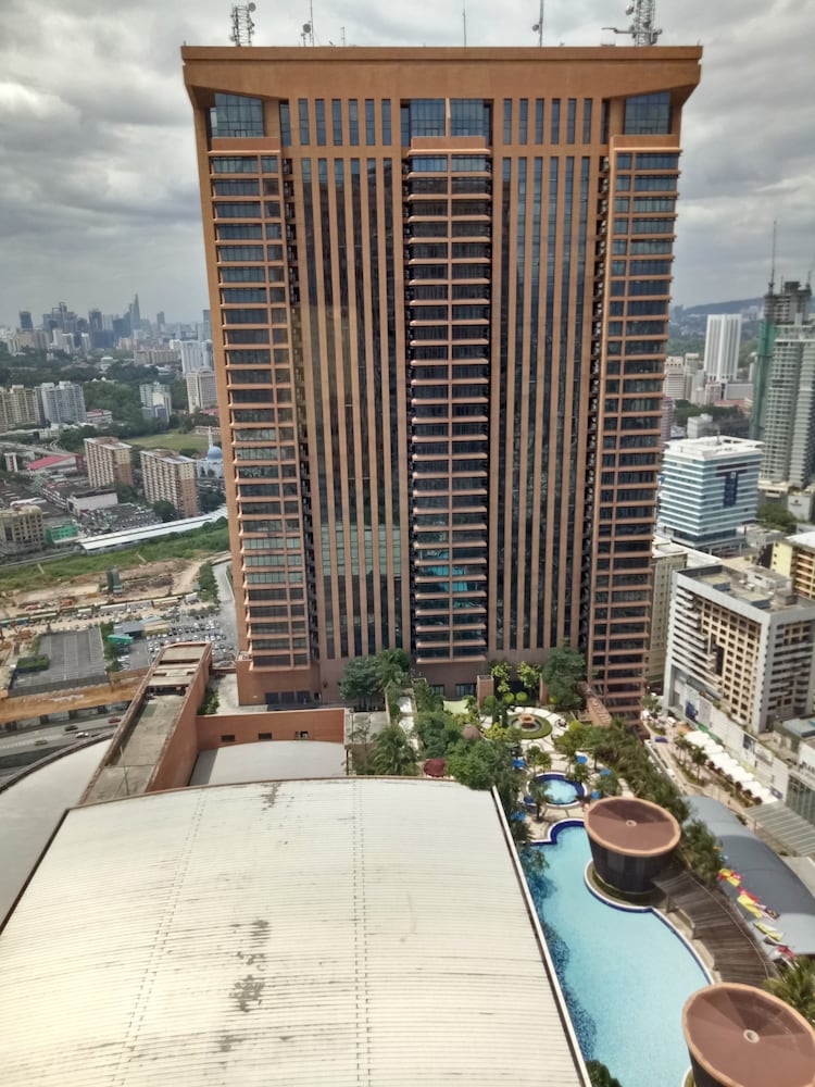 real point suites at times square