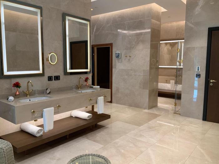 grand hotel de kintele